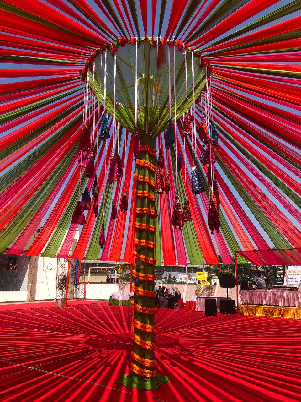 Immersive projection art along entry